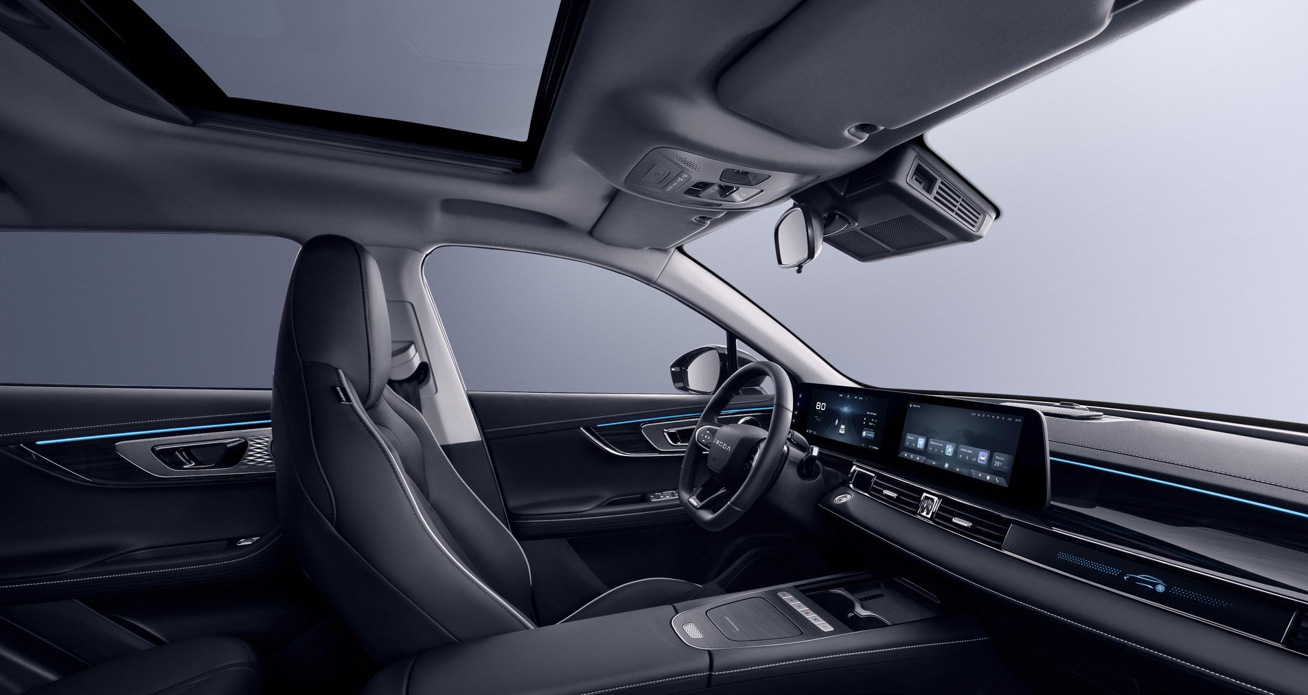 Omoda5 - interiér čierny